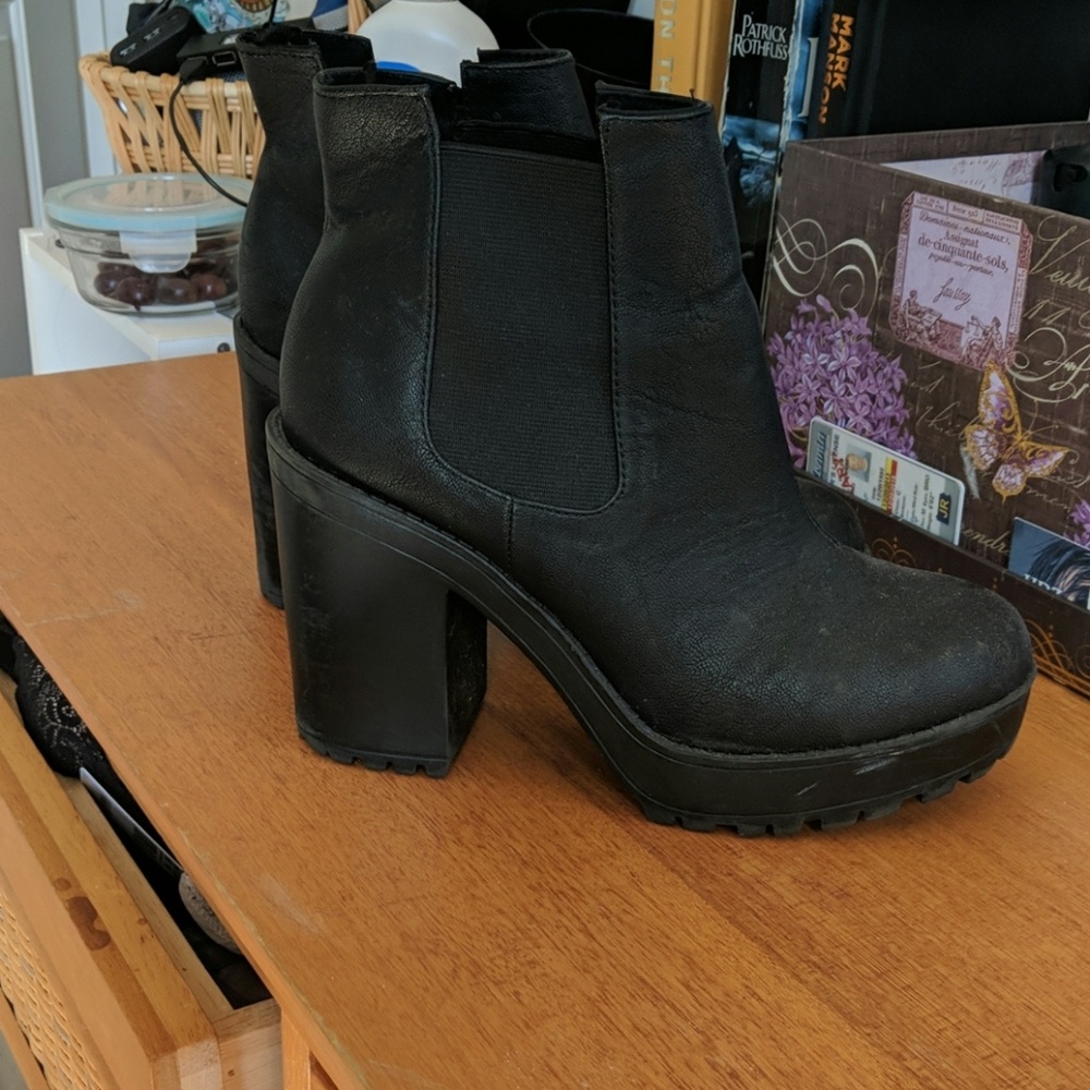 Chelsea boots